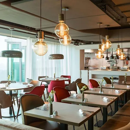 Nh Collection Centre Hotel