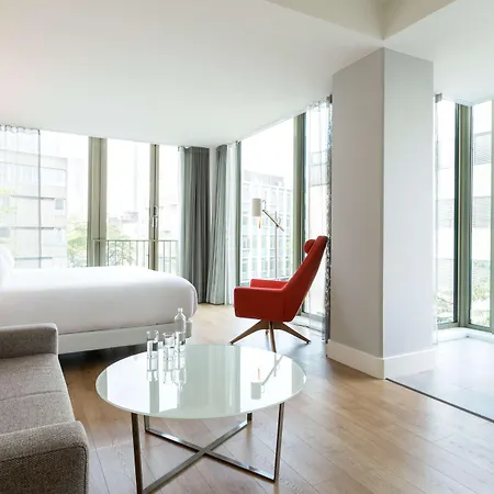 Nh Collection Centre Hotel