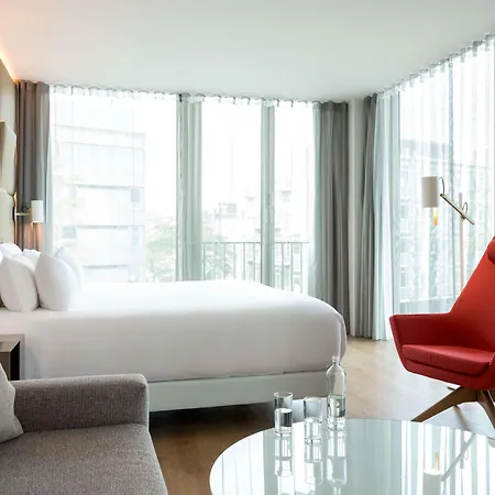 Hotel Nh Collection Centre 5*