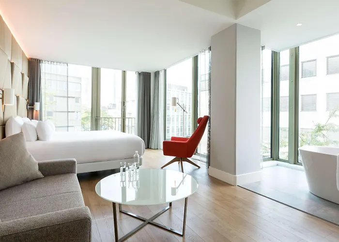 Nh Collection Centre Hotel