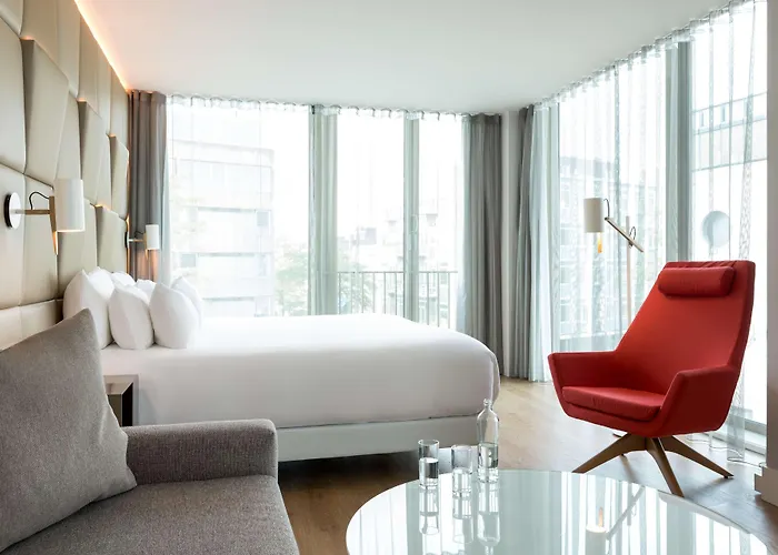 Hotel Nh Collection Centre 5*