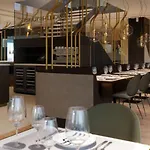 Nh Collection Centre Hotel 5*