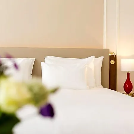 Nh Collection Centre Hotel 5*