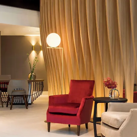 Nh Collection Centre Hotel