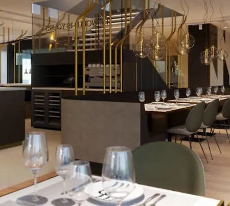 Nh Collection Centre Hotel 5*