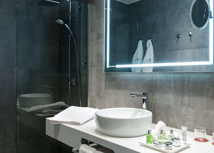 Nh Collection Centre Otel 5*