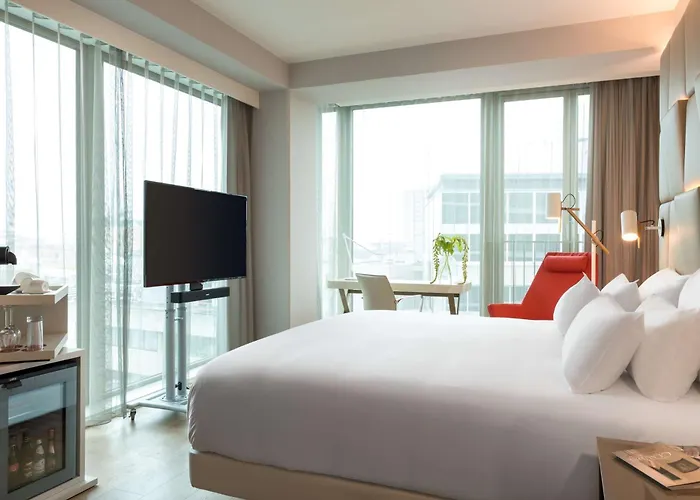 Hotel Nh Collection Centre 5*