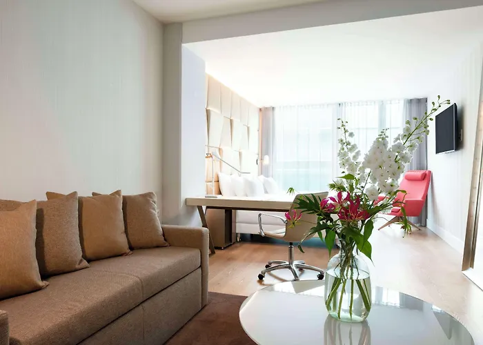 Nh Collection Centre Hotel 5*